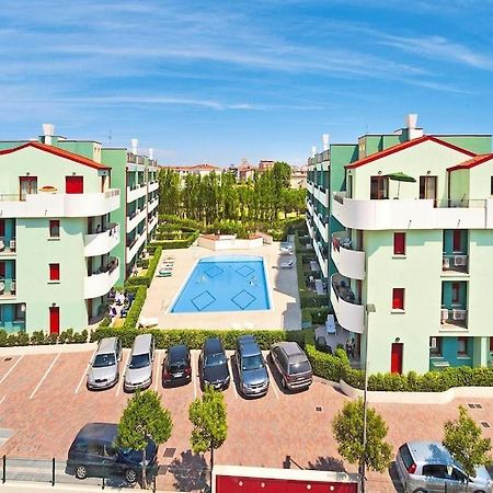 Apartment In Caorle With Heating Exterior foto