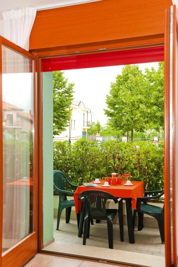 Apartment In Caorle With Heating Exterior foto
