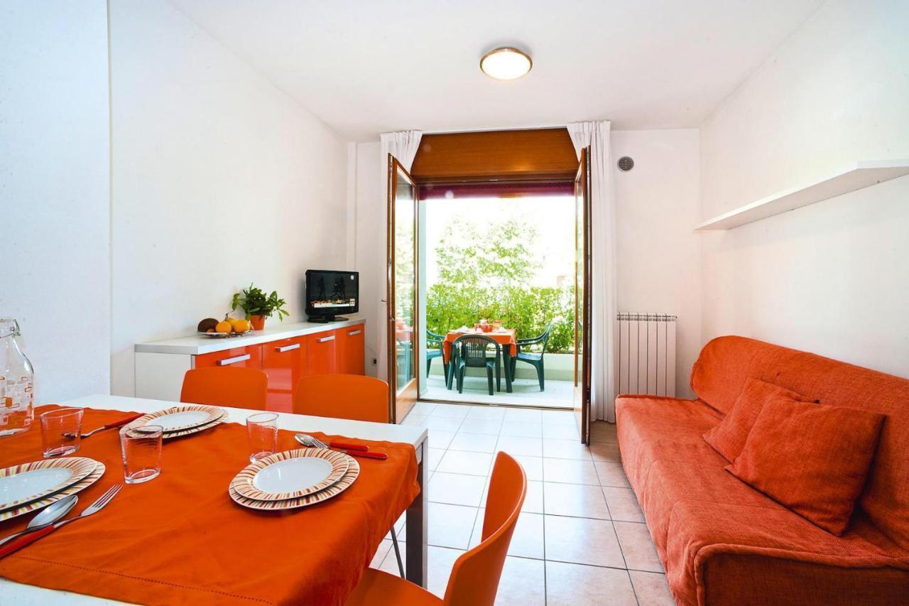 Apartment In Caorle With Heating Exterior foto